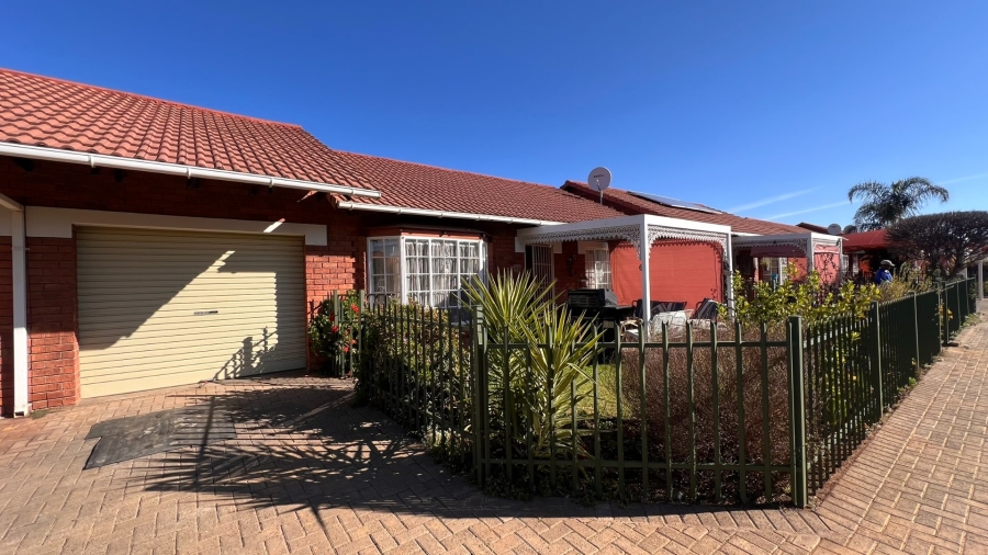 2 Bedroom Property for Sale in Fichardt Park Free State